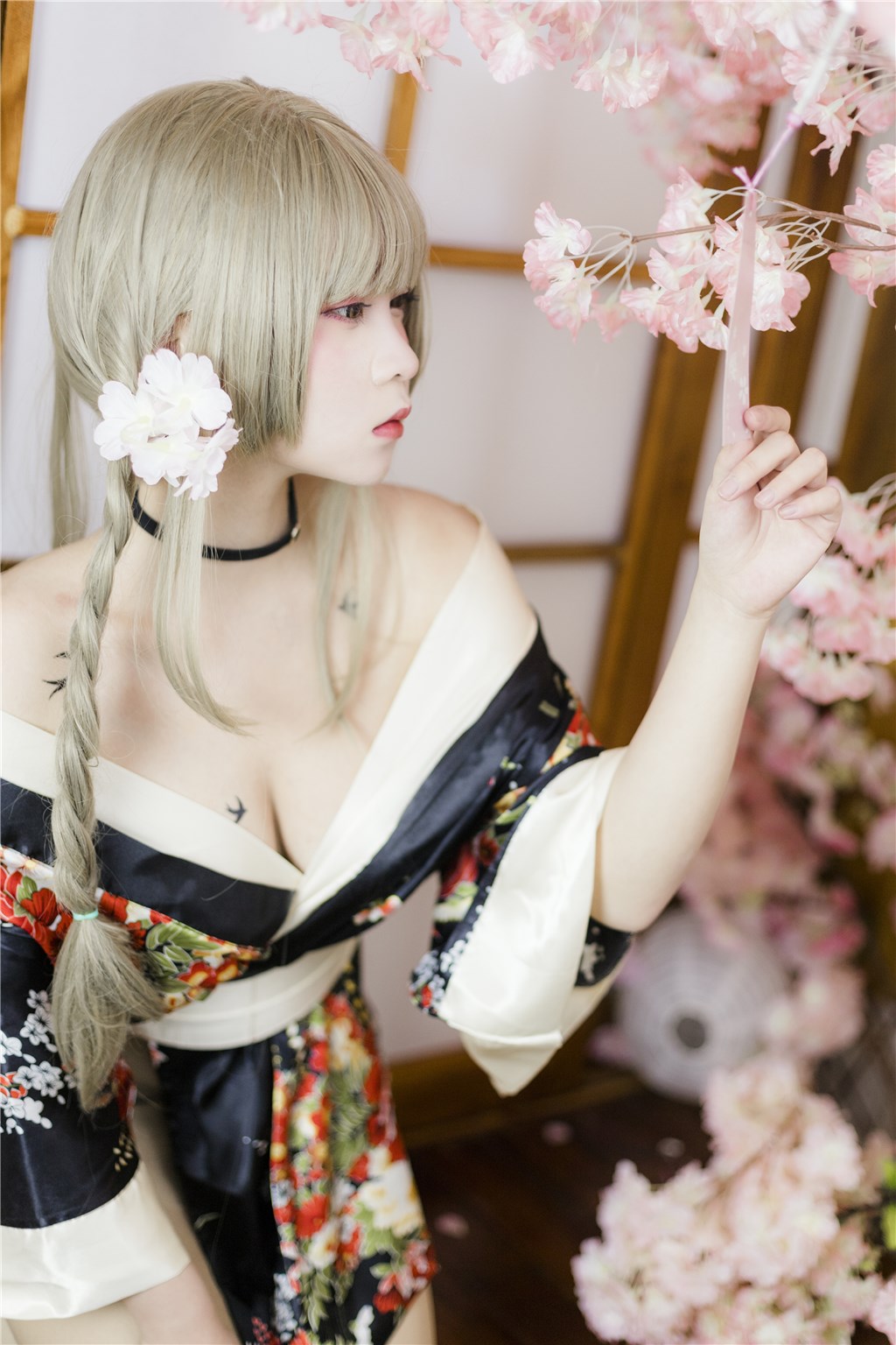 【黑料网站】密谈档案:知名艺人私下秘密聚会疑似牵连地下黑金交易,黑料录音文件详尽记录后引发全网热议!