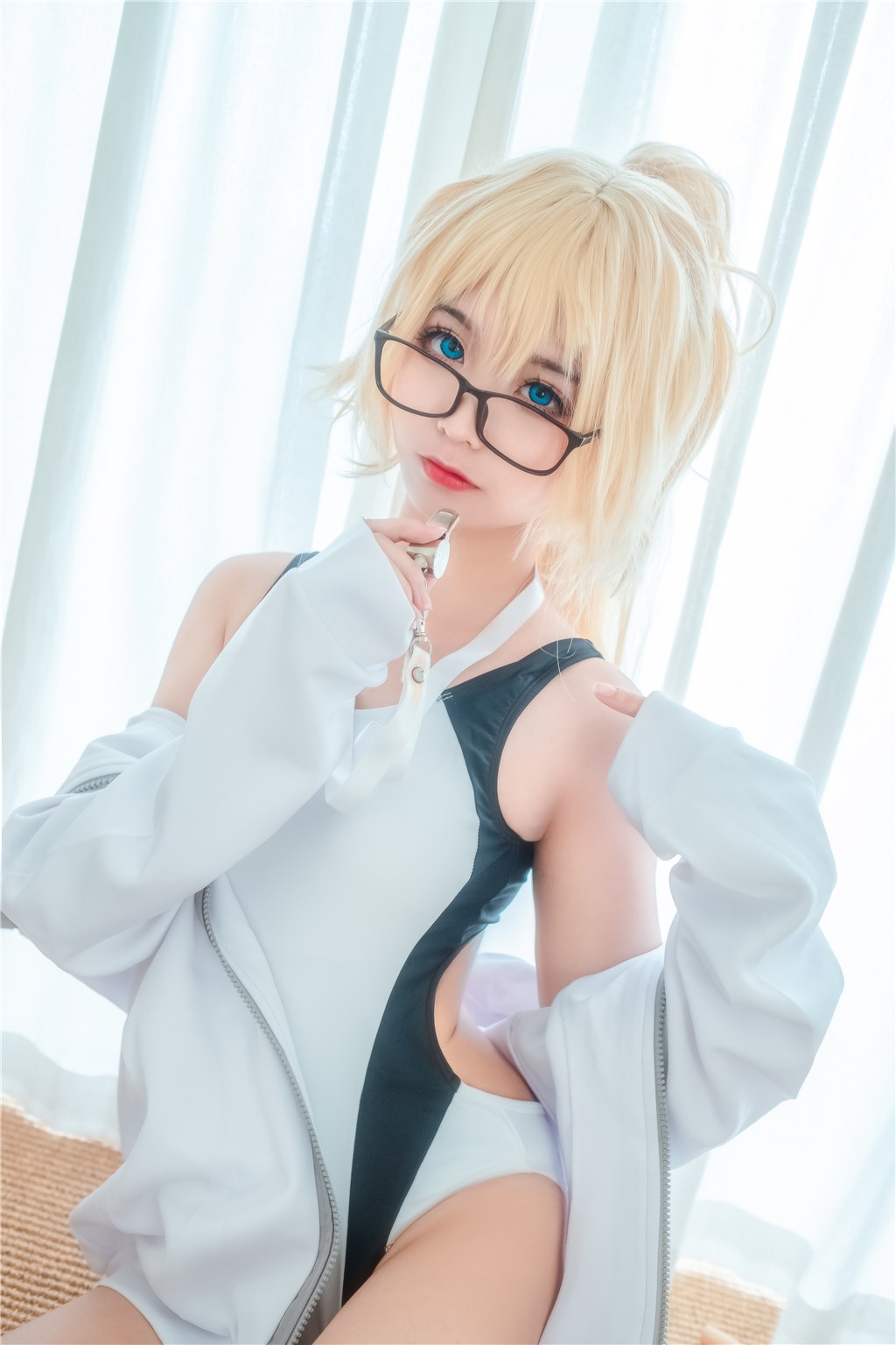 夜幕低吟:揭秘明星情史中那段充满禁忌与疯狂的地下情色内幕,明星情感事儿